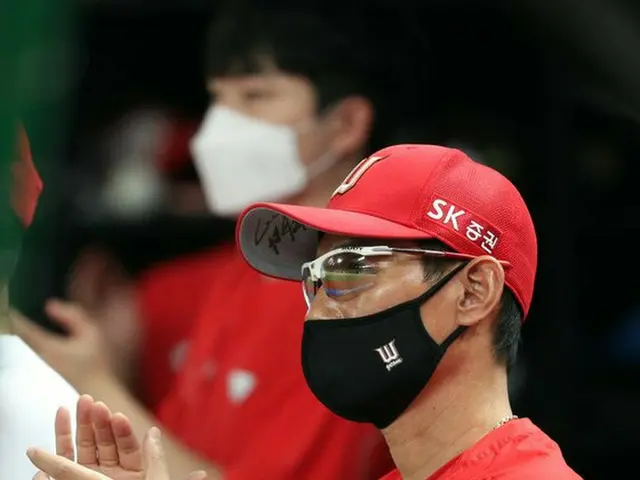 ＜韓国プロ野球＞ヨム・ギョンヨプ前SK監督、パドレスで指導者研修（画像提供:wowkorea）