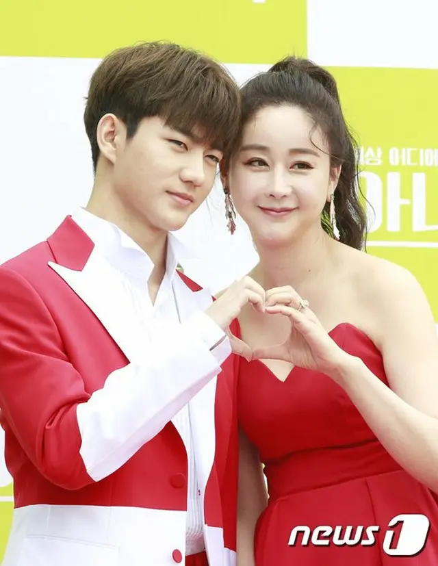 ”18歳差”ハム・ソウォン＆ジンファ夫妻に離婚説、夫ジンファは「韓国離れる準備」と報道（画像提供:wowkorea）