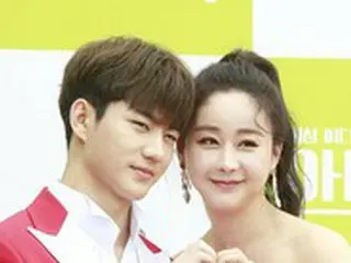 ”18歳年下夫”と離婚説が浮上した女優ハム・ソウォン、SNSで報道の自制要請 「もうやめて」