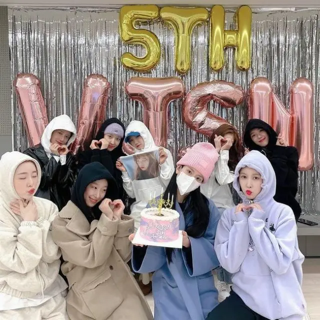「宇宙少女」、デビュー5周年を迎え感謝の投稿「UJUNGと一緒にいられて幸せ、愛してる」（画像提供:wowkorea）