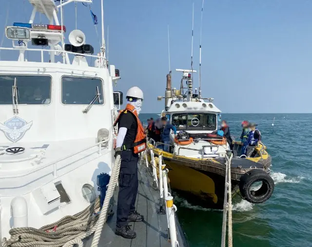 観光客が島に孤立して海洋警察が救助＝韓国忠清南道保寧市（画像提供:wowkorea）