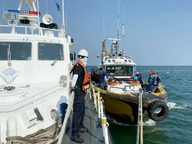 観光客が島に孤立して海洋警察が救助＝韓国忠清南道保寧市（画像提供:wowkorea）