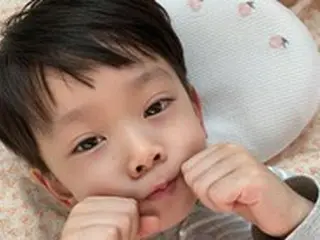 芸人夫婦のユン・ヒョンビン＆チョン・ギョンミの長男ジュニ、くっきり二重で7歳にしてイケメン＋綺麗なビジュアル