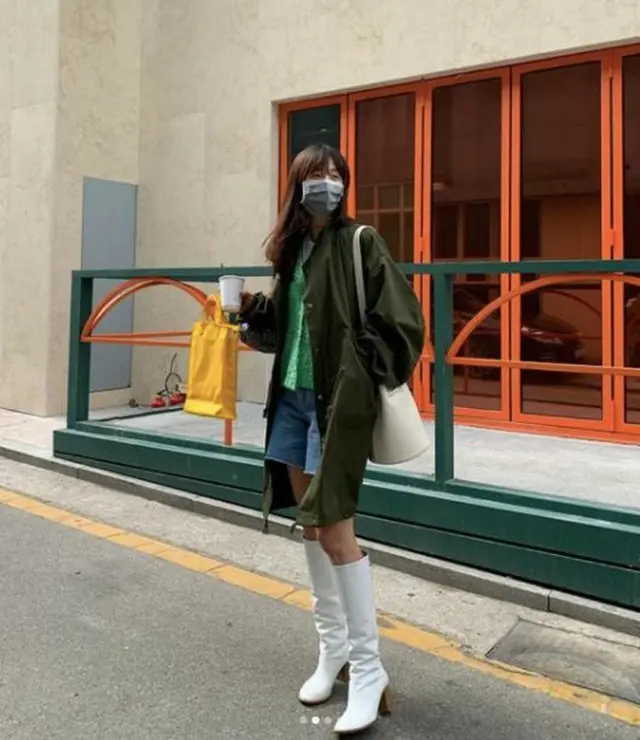 女優キム・ソンウン、ホットパンツにロングブーツで女神のビジュアル、ママの存在感（画像提供:wowkorea）