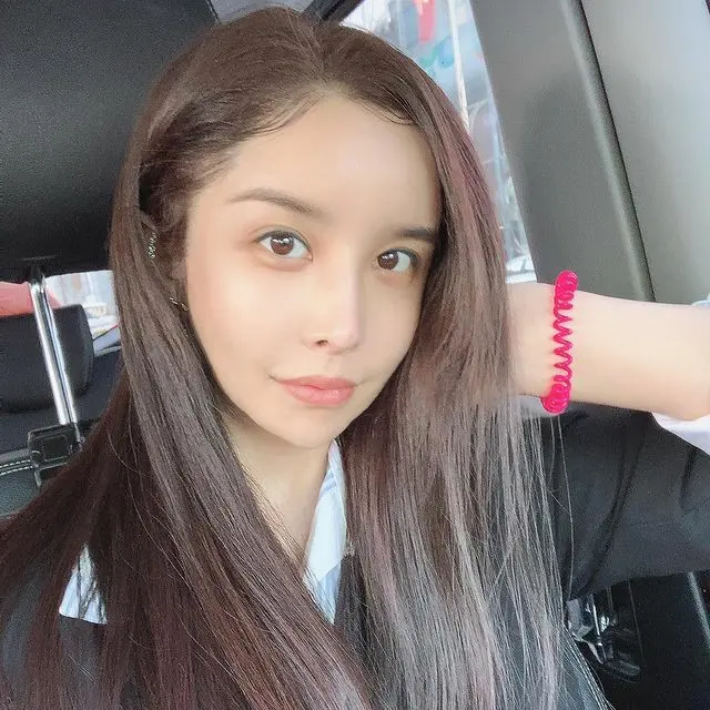 歌手ハリス、トランスジェンダーについて悪質コメントに「女性の権利を受けながら生きている」（画像提供:wowkorea）