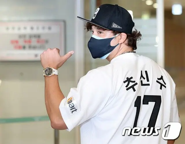 チュ・シンス、隔離中に2キロ減量「韓国野球について勉強中」（画像提供:wowkorea）