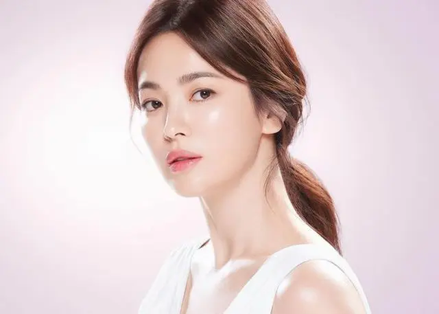女優ソン・ヘギョ、透明感あふれる肌で”艶やかな魅力”（画像提供:wowkorea）
