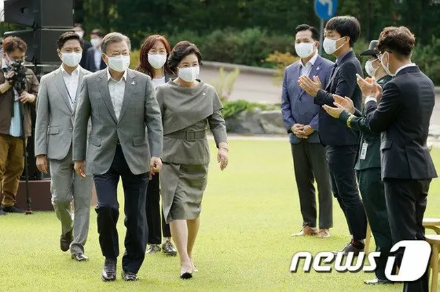 文大統領夫妻、ソウル市内の保健所でアストラゼネカ製ワクチン接種（画像提供:wowkorea）