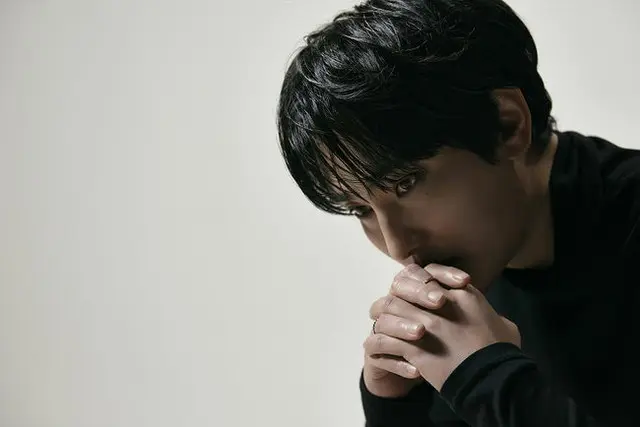 「元祖韓流スター」KANGTAが新曲「Freezing」で独歩的な感性を聞かせる。（画像提供:OSEN）