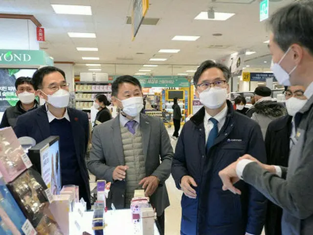 韓国産業通商資源部次官、複合ショッピング施設を点検…防疫の重要性を強調（画像提供:wowkorea）