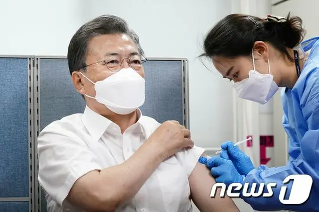 文大統領ワクチンすり替え疑惑、ワクチンを接種した看護師に苦情・脅迫＝韓国（画像提供:wowkorea）