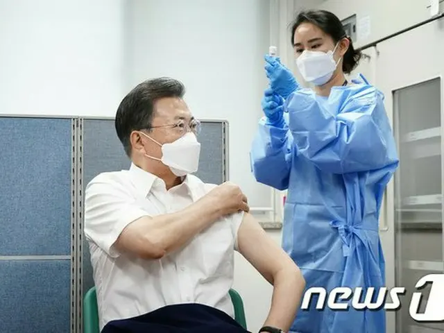 文大統領ワクチン接種、”すり替え疑惑”関連の投稿や動画に捜査依頼＝当局「接種業務の妨害」（画像提供:wowkorea）