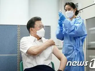 文大統領ワクチン接種、”すり替え疑惑”関連の投稿や動画に捜査依頼＝当局「接種業務の妨害」