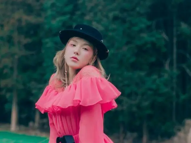 ガールズグループ「Red Velvet」メンバーウェンディが初のソロアルバム発売を記念して、特別なライブでファンと会う。（画像提供:OSEN）