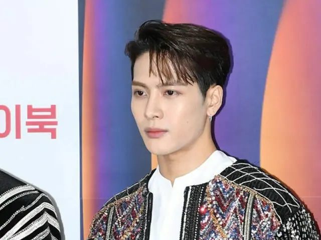 Jackson（GOT7）、新世界免税店のポスターから突然の削除…新疆ウイグル自治区生産の綿“支持”が理由か（画像提供:wowkorea）