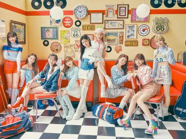 JYPエンターテイメント所属の新人歌手「NiziU」の日本新曲ミュージックビデオが公開二日半日でYouTubeの1000万ビューを達成した。（画像提供:OSEN）