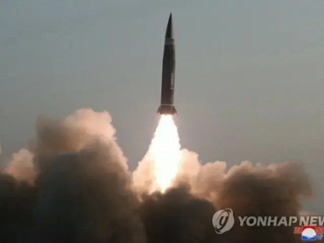 北朝鮮が先月２５日に発射した弾道ミサイル（資料写真）＝（朝鮮中央通信＝聯合ニュース）≪転載・転用禁止≫