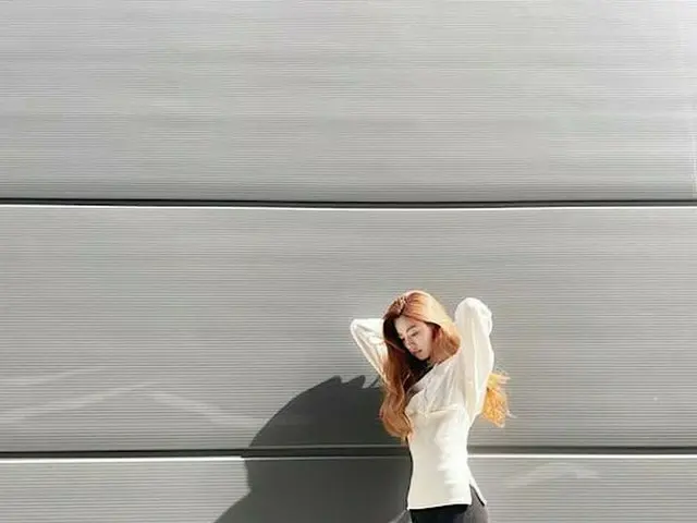 ナナ(AFTERSCHOOL)、まるで狂ったような美しいスタイル...サニー(少女時代)「身長余ってたらちょうだい」(画像提供:wowkorea)