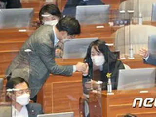 「元慰安婦の骨折隠ぺい疑惑」尹美香議員、高齢者虐待の疑いで検察から告発