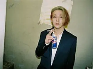 ナム・テヒョン（South Club）、喫煙写真を公開…華やかな色のヘアにも視線集中