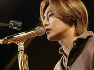 公演控えるキム・ヒョンジュン（SS501リダ）、ギターつま弾き音楽にふける横顔ショット“歌手モードON”