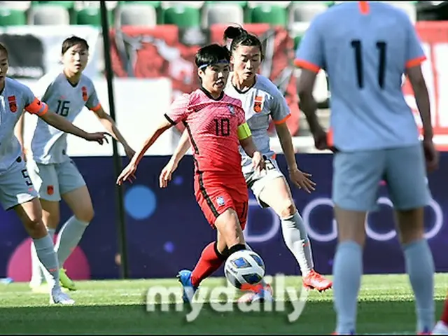 ＜女子サッカー＞中国に敗北し「東京五輪行き」が厳しくなった韓国代表チ・ソヨン「勝利できるよう頑張る」…中国で第2戦へ（画像提供:wowkorea）