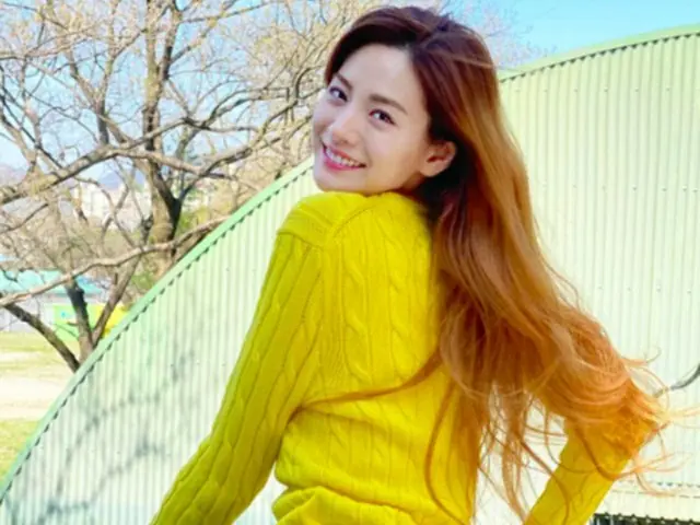 ナナ（AFTERSCHOOL)、足の長さだけで1m…日常がグラビアのそのもの（画像提供:wowkorea）