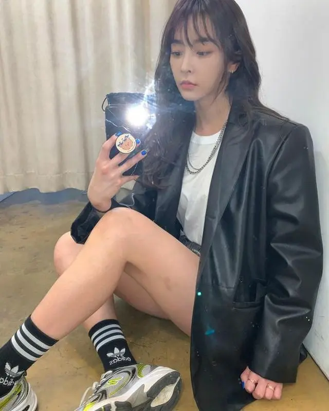 女優チョン・ユミ、恋人KANGTAに会いに行くのかな？…ラブリー×シックなファッション（画像提供:wowkorea）