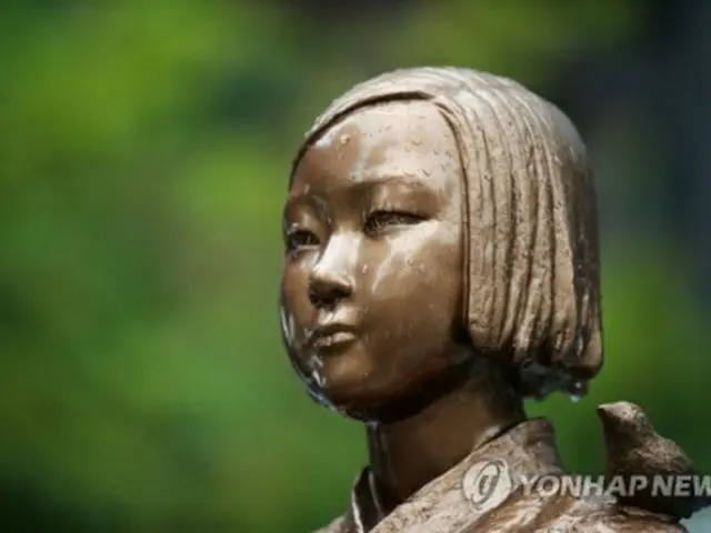 慰安婦被害者を象徴する「平和の少女像」＝（聯合ニュース）