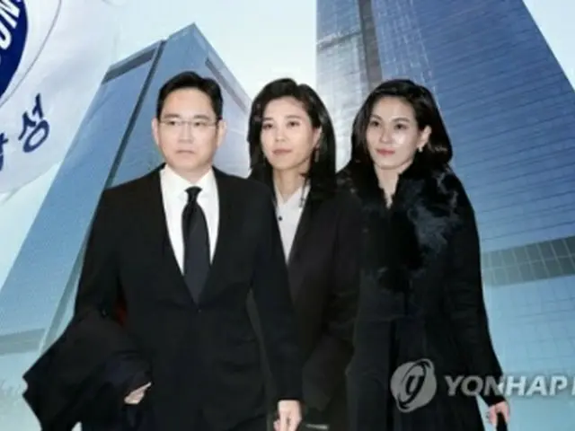 左から李在鎔氏、李富真氏、李叙顕氏＝（聯合ニュースＴＶ）