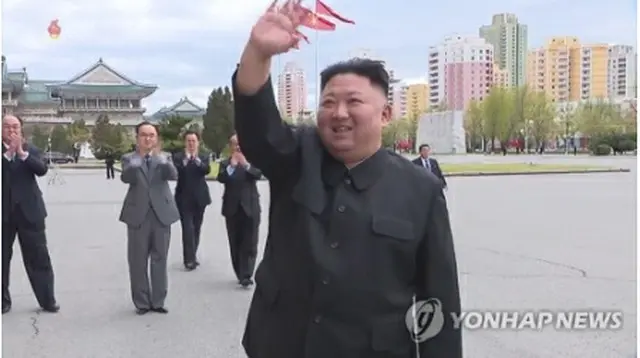 ４月１３日、「細胞書記大会」であいさつする金正恩氏（朝鮮中央ＴVより）＝（聯合ニュース）≪転載・転用禁止≫