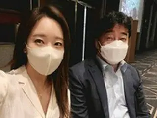 女優ソ・ユジン、夫ペク・ジョンウォンの大学後輩の息子の結婚式に参加…“変な気分、私の息子は8歳”