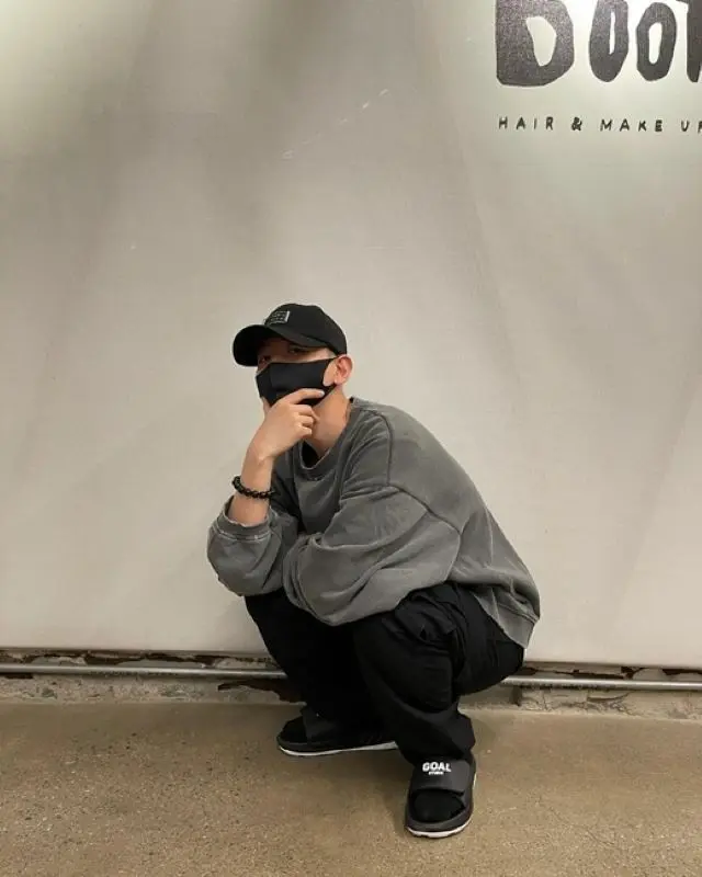 “5/6誕生日入隊”BAEK HYUN（EXO）、短髪姿で「行ってきます」と入所直前にファンへあいさつ（画像提供:wowkorea）