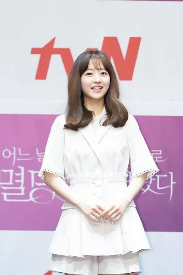 女優パク・ボヨン、新ドラマ「滅亡」出演…「休息期、体を再整備...家族との時間も過ごす」（画像提供:wowkorea）