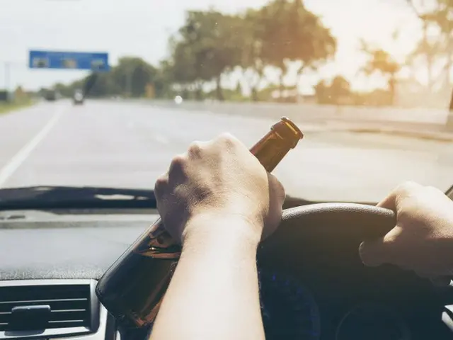 飲酒運転取締りを避け海に飛び込んだ警察官＝韓国（画像提供:wowkorea）