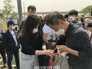 「私はカーネーションがなくてもいい…ただもう一度抱きしめたい」＝漢江で死亡した医大生の父親