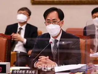海洋水産部長官候補側、陶磁器の搬入疑惑を解明…「外交郵袋は利用していない」＝韓国