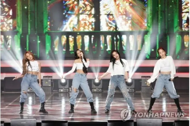 K―POPコンサートに出演したMAMAMOO（ママム）のステージ（BOF提供）＝（聯合ニュース）≪転載・転用禁止≫
