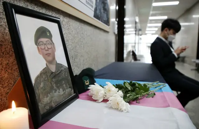 軍当局、「性別適合手術後に除隊させられた元兵士の故ピョン・ヒスさんの除隊取り消し」人権委員会の勧告「不受容」＝韓国（画像提供:wowkorea）