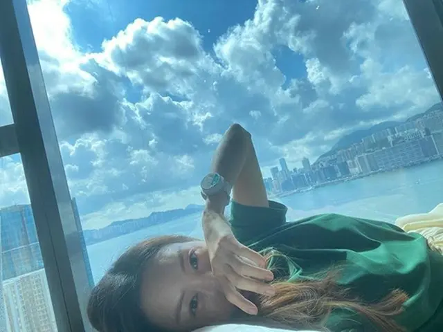 女優キム・ジョンウン、香港ホテルで「自主隔離」のようすを報告 「日光浴中」（画像提供:wowkorea）