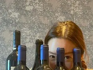 女優キム・ジョンウン、ワインとても多いね？、香港ホテルでの自主隔離近況「中毒にならないように」