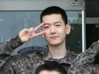 BAEK HYUN（EXO）、訓練所での姿公開…Vサインで近況伝える