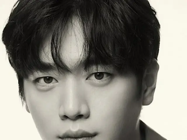 俳優ソ・ガンジュン、卓越的なビジュアル...まるで一編の白黒映画（画像提供:wowkorea）