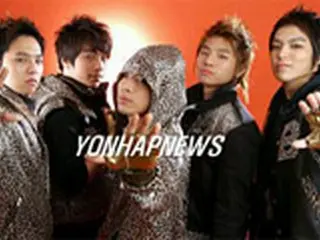 ＜BIG BANG＞T.O.PとDAESUNG　公演中ステージから落下！