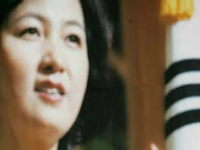 出馬を宣言する秋美愛元議員＝22日、ソウル（聯合）