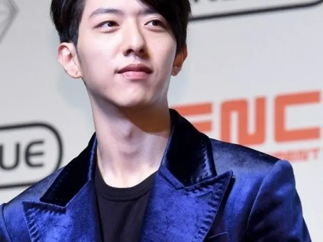 イ・ジョンシン（CNBLUE）、父親が持病により死去…FNC「家族と共に葬儀場を見守っている」（画像提供:wowkorea）