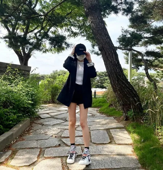 女優チョン・ヘソンがスキニーなスタイルを誇示した。（画像提供:Mydaily）