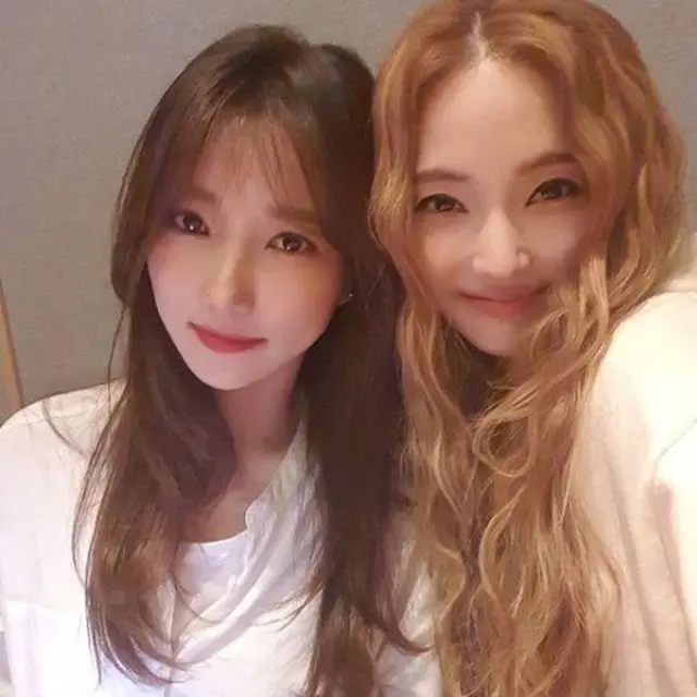 女優イ・イネ、親友ハン・チェヨンと輝く美貌対決…「いつ会っても嬉しい友達」（画像提供:wowkorea）