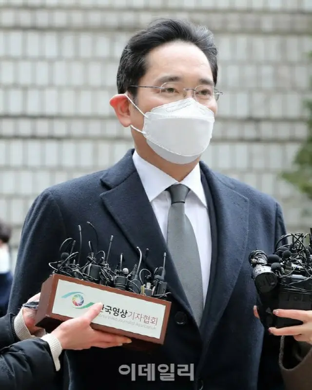 サムソン電子副会長の弁護団、重要証人への反対尋問開始=韓国