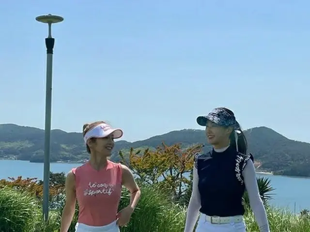 「少女時代」ユリ、ゴルフを楽しんだ近況…メンバーヒョヨンと15年仲のマネージャーたちと一緒に（画像提供:wowkorea）